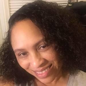 Meet your Posher, Yvette